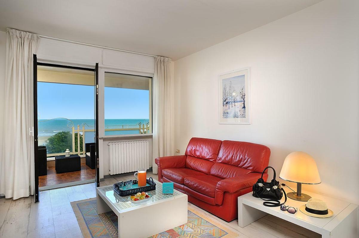 Residence Riccione Beach Apartments Екстериор снимка